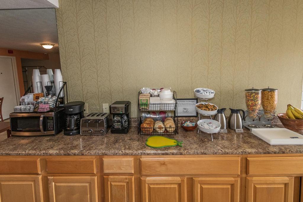 Americas Best Value Inn Ashtabula/Austinburg Eksteriør billede